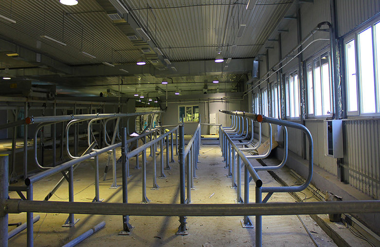 Доильно-молочное отделение, совмещенное с АБК (2 этажа) из металлоконструкций